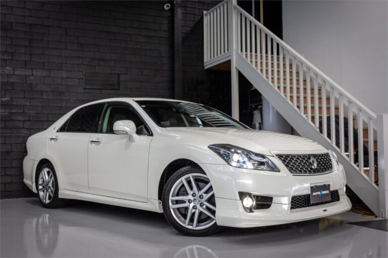 2012 TOYOTA CROWN Athlete
